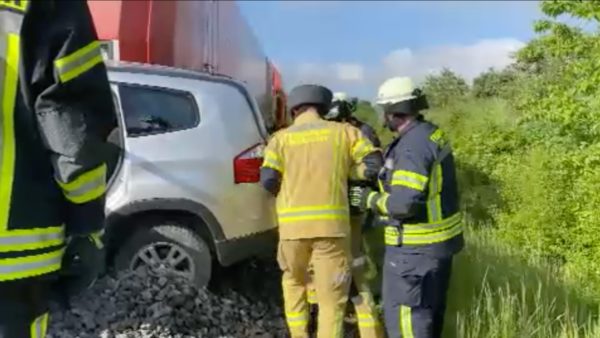 Unfall mit Autotransporter | SAT.1 NRW - Die Infopage zur ...