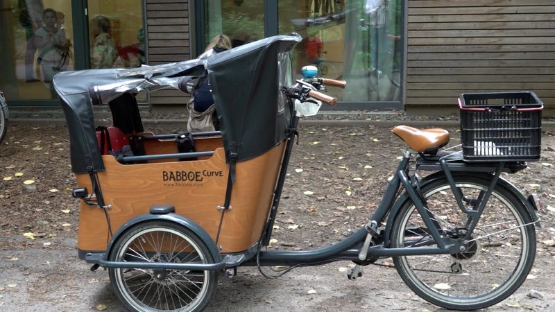 Handwerker mit Lastenrad unterwegs (Foto: SAT.1 NRW)