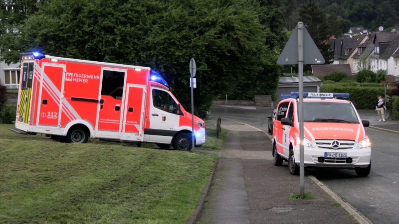 Polizist rettet Frau aus See (Foto: SAT.1 NRW)