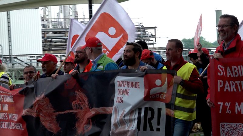 Demonstration wegen Tarifverhandlung  (Foto: SAT.1 NRW)