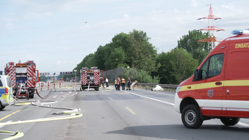 A1 nach Gasaustritt eines LKW gesperrt (Foto: SAT.1 NRW)