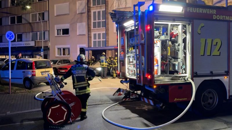 Auto in Innenstadt angezündet (Foto: SAT.1 NRW)