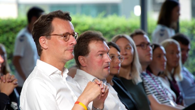 Hendrik Wüst besucht Olympische Spiele in Paris  (Foto: SAT.1 NRW)