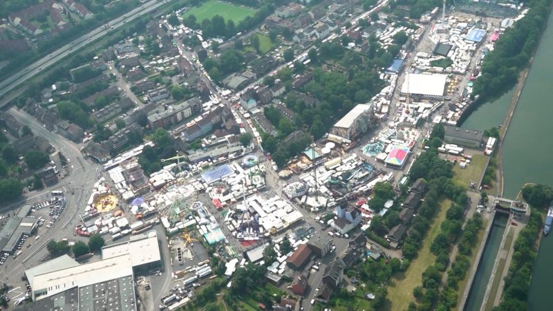 Cranger Kirmes eröffnet mit Helikopter-Rundflug  (Foto: SAT.1 NRW)