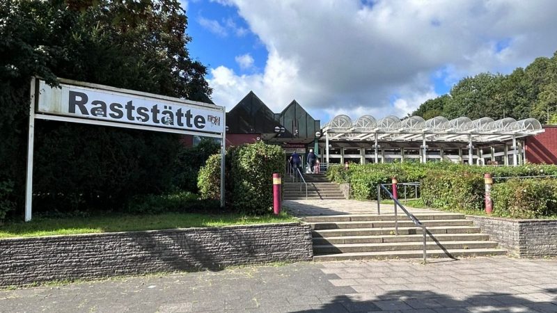 Raststätte Münsterland West: Die Schlechteste in NRW? (Foto: SAT.1 NRW)