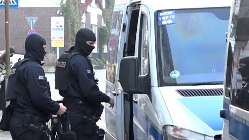 Razzien gegen Menschenhändler (Foto: SAT.1 NRW)