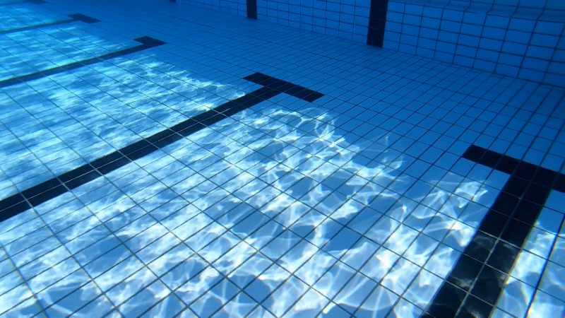 Schwimmbad zieht Notbremse wegen aggressiver Jugendlicher (Foto: SAT.1 NRW)