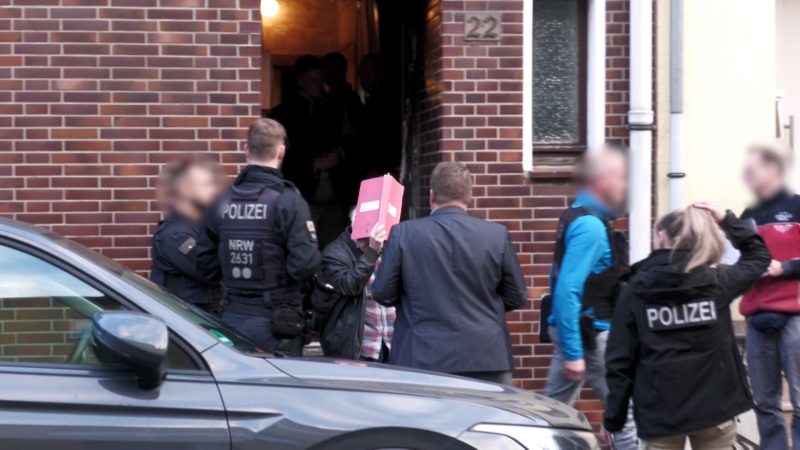 SEK-Einsatz gegen Kinderpornografie (Foto: SAT.1 NRW)