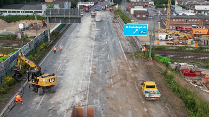 A40-Sperrung bei Bochum (Foto: SAT.1 NRW)