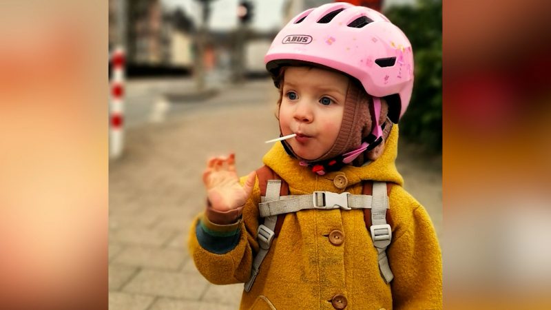 Kampf ums Leben: Alva aus Herdecke benötigt Knochenmarkspende (Foto: SAT.1 NRW)