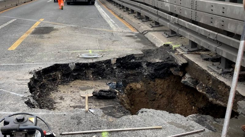 Sperrung: A3 bei Oberhausen abgesackt (Foto: SAT.1 NRW)