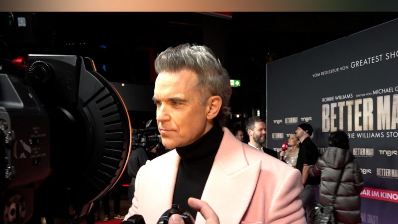 Robbie Williams feiert Kinopremiere in Köln  (Foto: SAT.1 NRW)