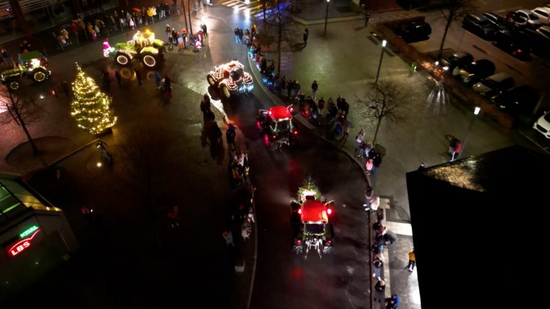 Treckerlichtermeer: Hoffnung für schwer kranke Kinder (Foto: SAT.1 NRW)