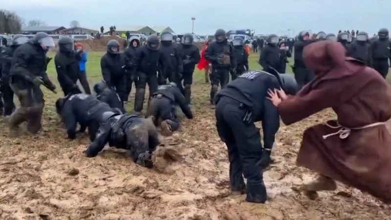 „Mönch von Lützerath“ vor Gericht (Foto: SAT.1 NRW)