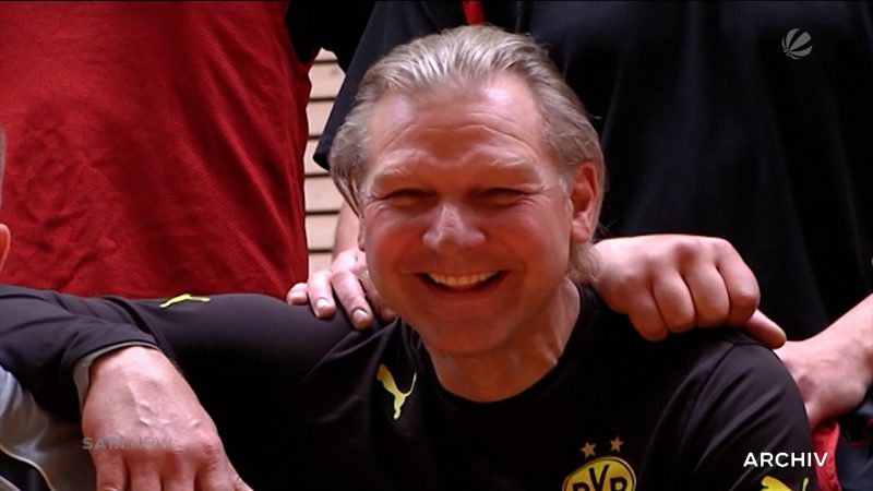 Borussen trauern um BVB Legende Teddy (Foto: SAT.1 NRW)