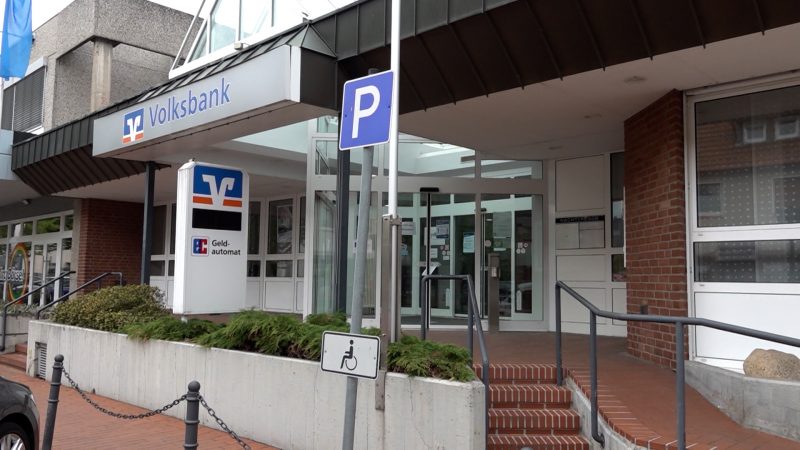 Volksbank kündigt AfD-Konten (Foto: SAT.1 NRW)