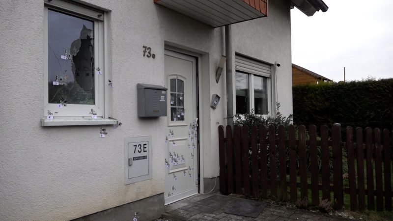 Über 60 Schüsse auf Einfamilienhaus (Foto: SAT.1 NRW)