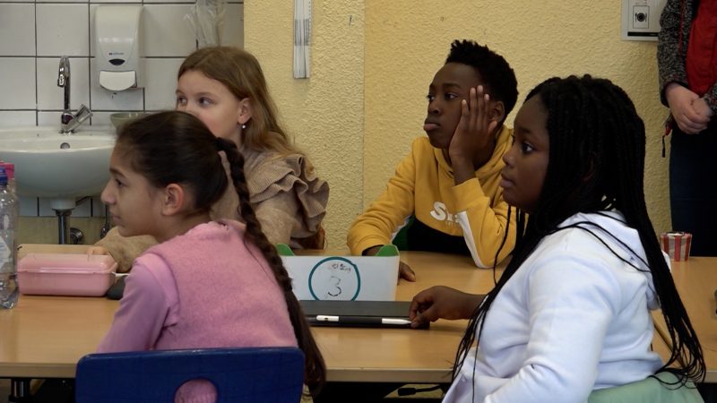 Fast die Hälfte der Schüler in NRW hat Migrationshintergrund (Foto: SAT.1 NRW)